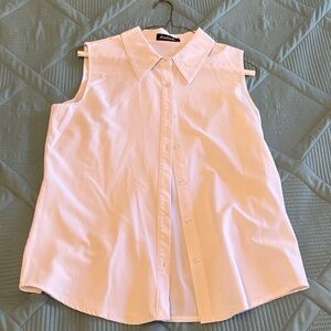 Elegant Sleeveless Button-Down Shirt